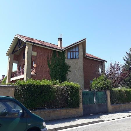 Preciosa Casa Independiente Con Piscina Cubierta Y Gran Jardin Privados Haro Εξωτερικό φωτογραφία