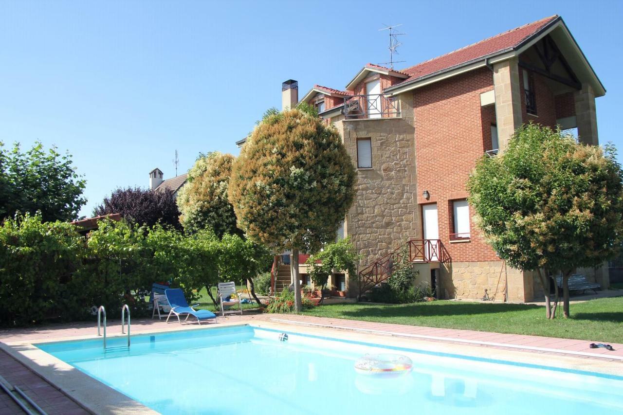 Preciosa Casa Independiente Con Piscina Cubierta Y Gran Jardin Privados Haro Εξωτερικό φωτογραφία