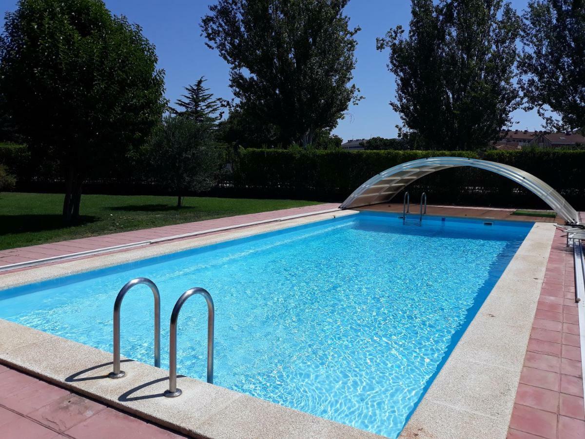 Preciosa Casa Independiente Con Piscina Cubierta Y Gran Jardin Privados Haro Εξωτερικό φωτογραφία