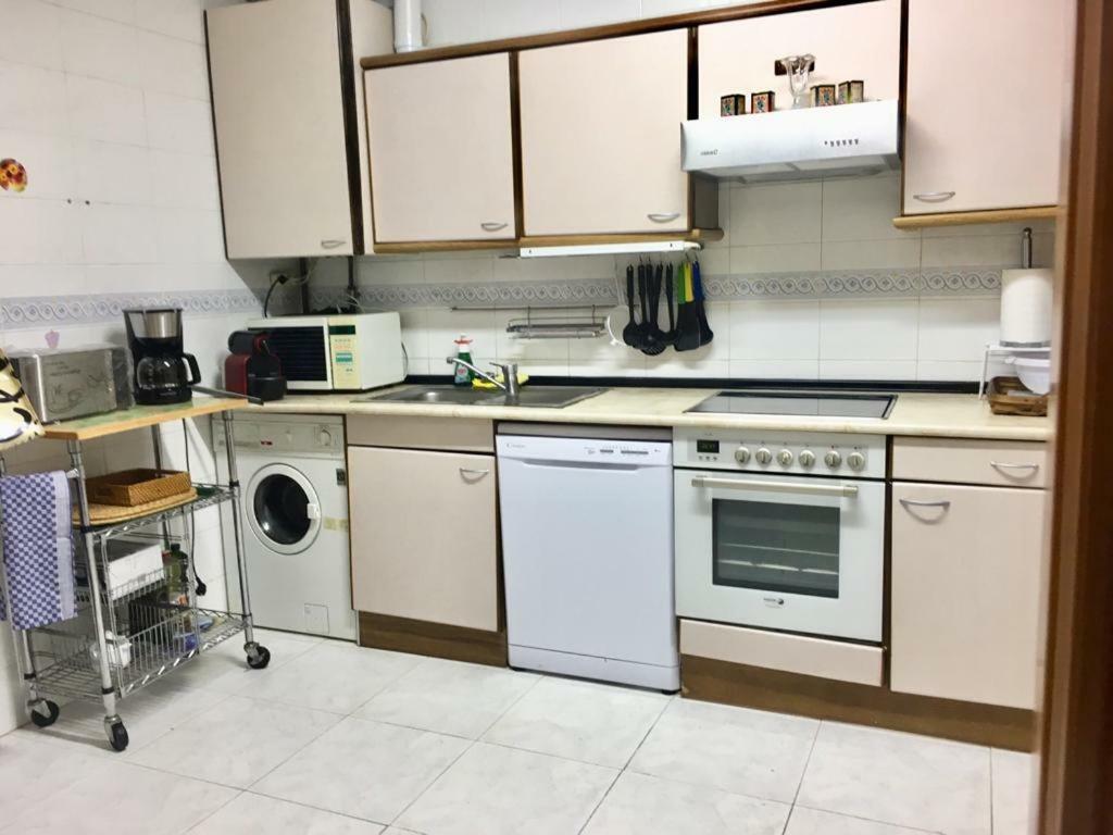 Preciosa Casa Independiente Con Piscina Cubierta Y Gran Jardin Privados Haro Εξωτερικό φωτογραφία